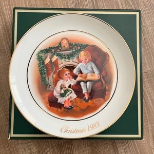 Vintage Avon christmas 1983 collector plate